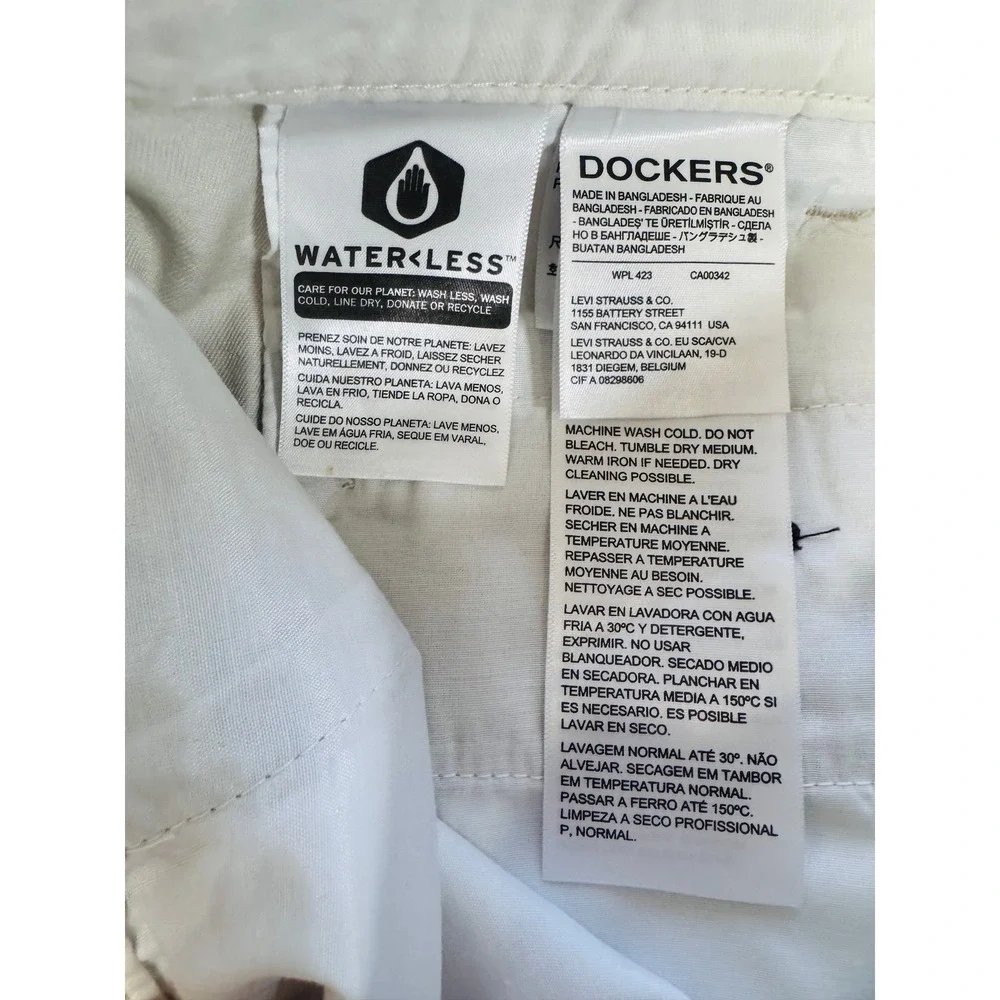 Dockers Men's Khaki Chino Shorts Tan Flat Front WaterLess Classic Fit‎ Size W40